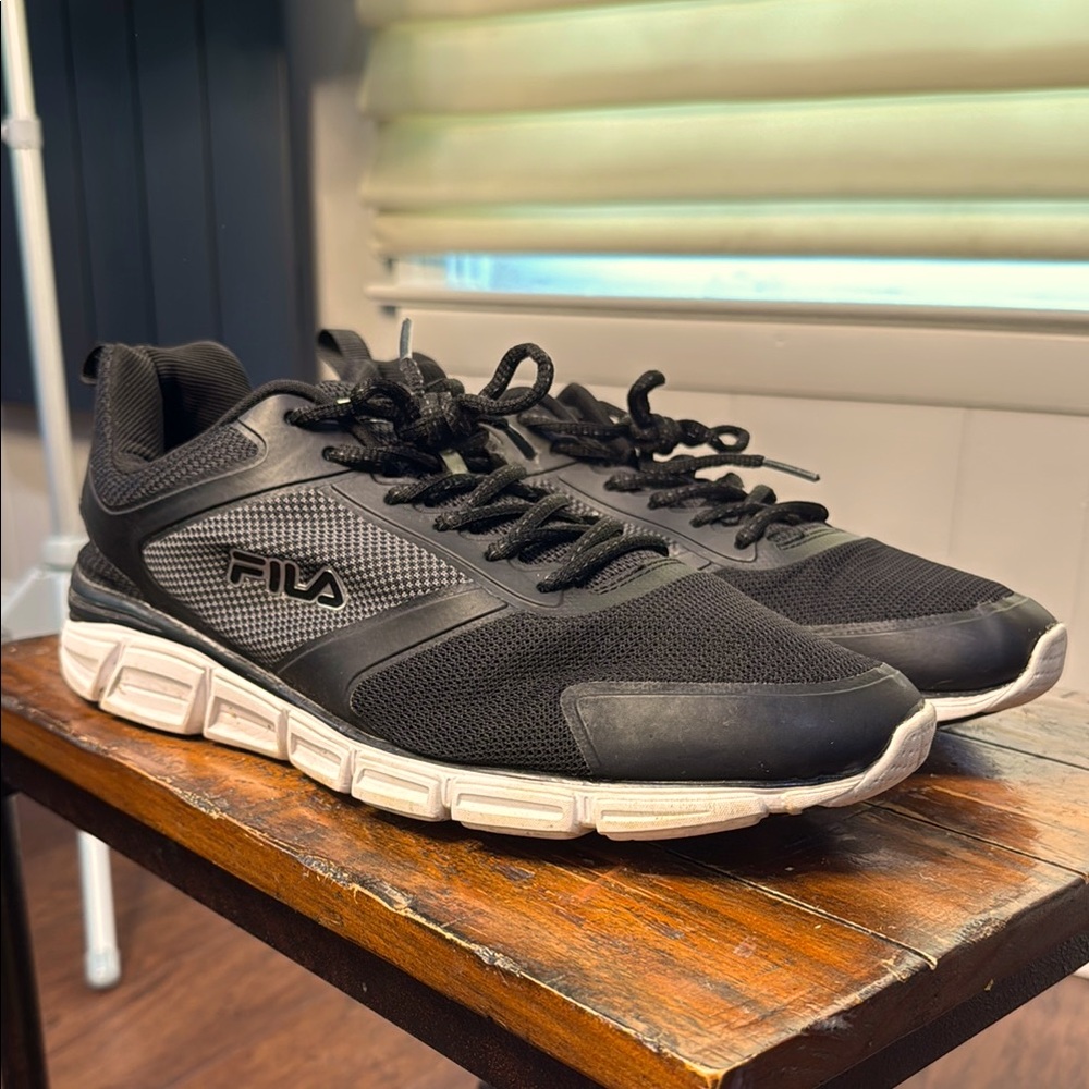 Fila Black and White Running Shoes